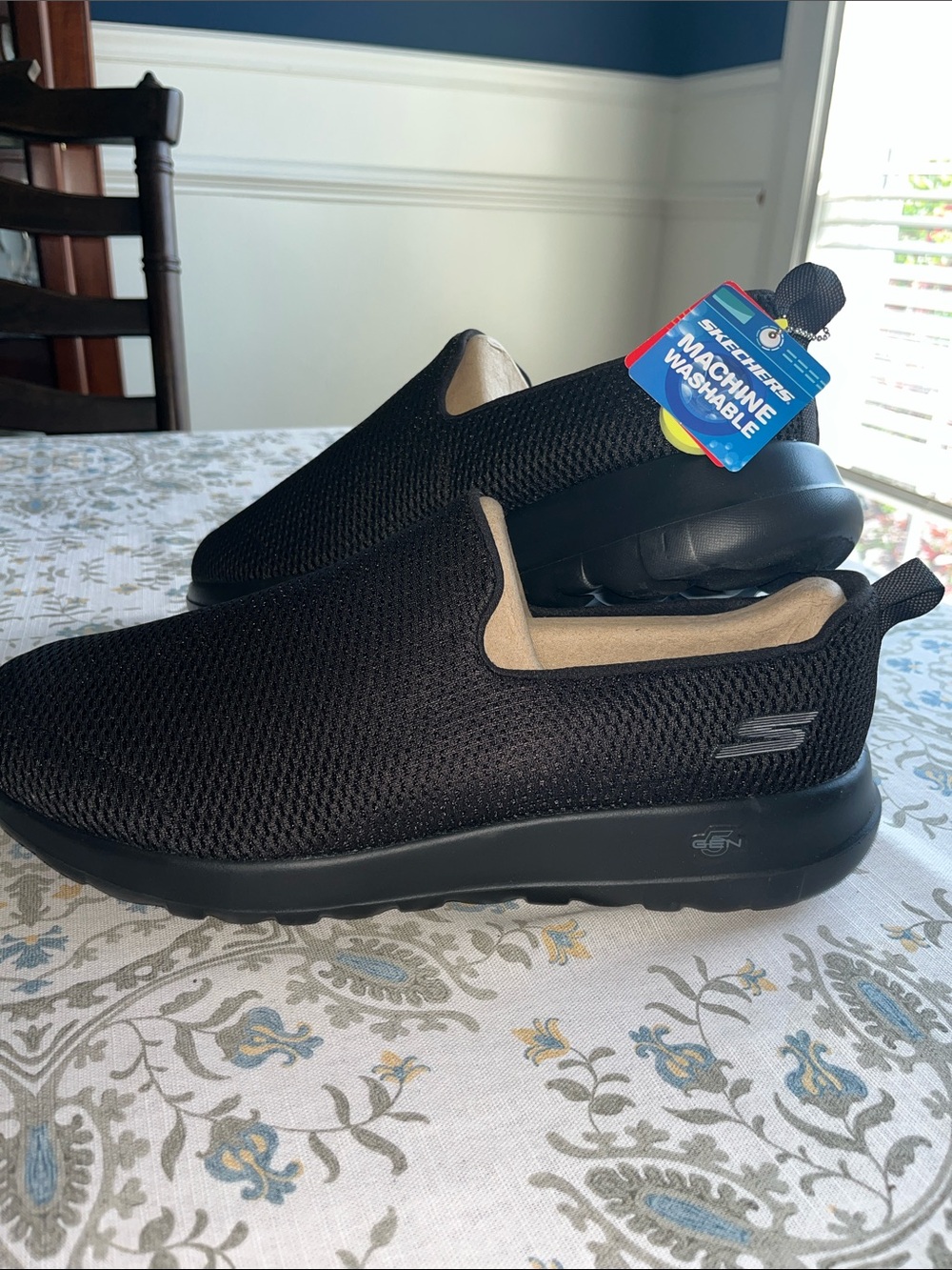 NWT Skechers Men’s 13 Extra Wide Black Slip-On Memory Foam Walkers